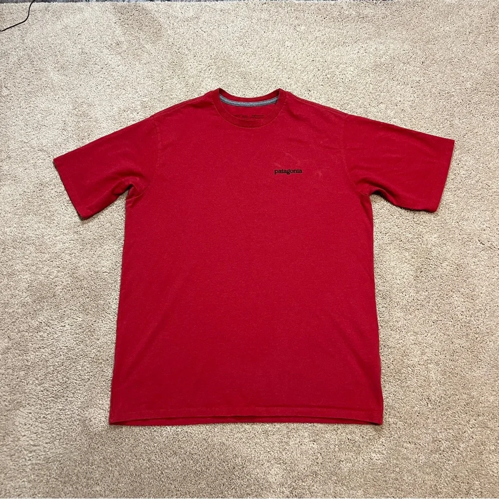 Men’s Patagonia Shirt Size Medium